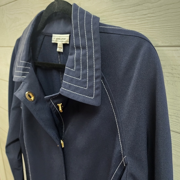 St. John Jacket - Picture 3 of 9